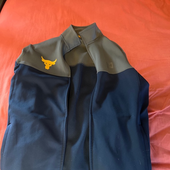 Under Armour Other - Under Armour Sweatshirt